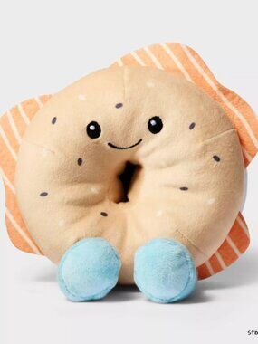 GIGGLESCAPE 6” BAGEL AND LOX PLUSH